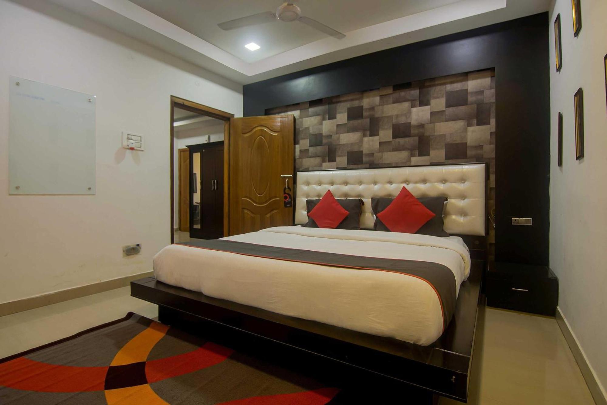Collection O The Blu Bell Nizarapar Path Otel Guwahati Dış mekan fotoğraf