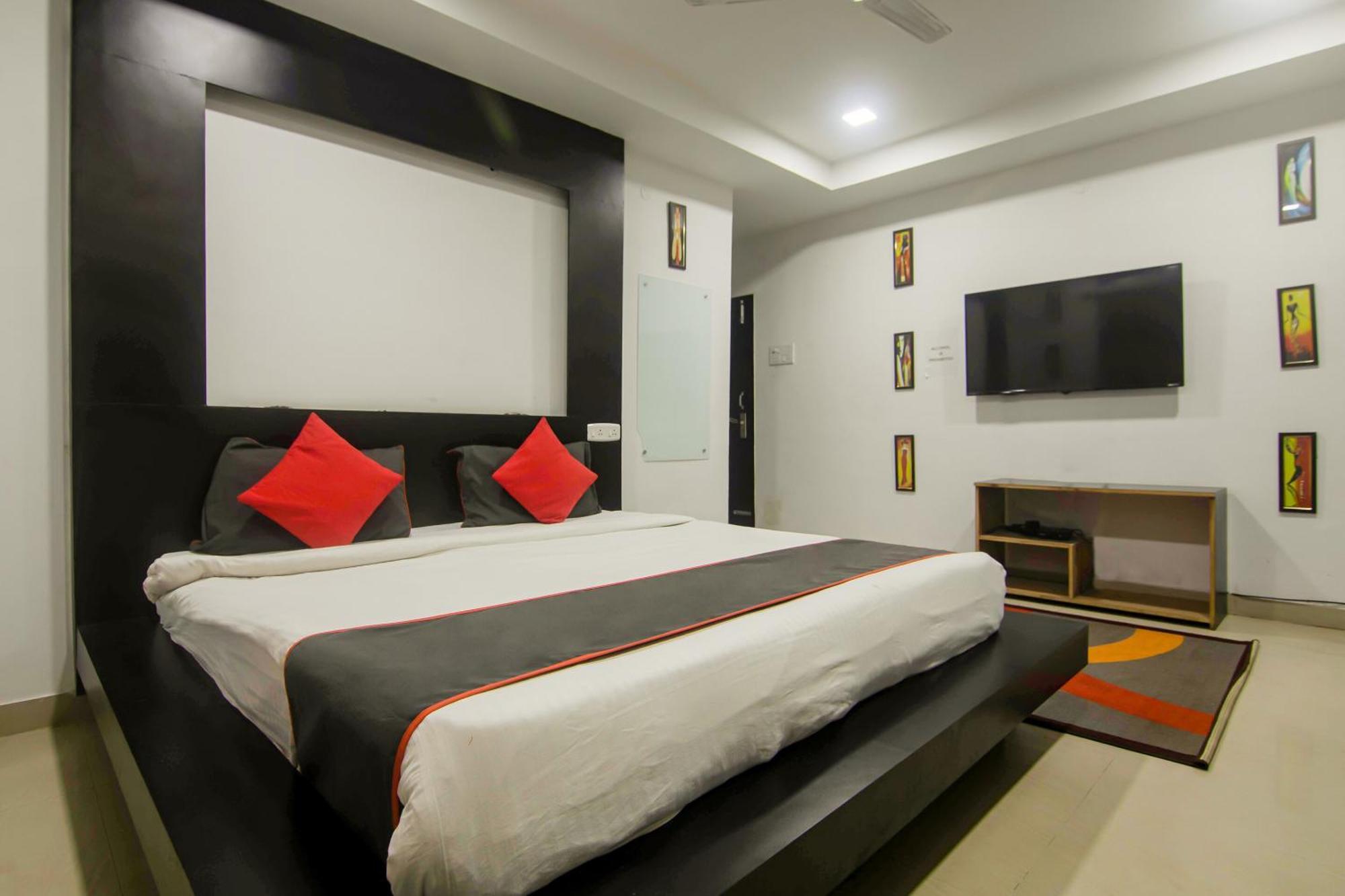 Collection O The Blu Bell Nizarapar Path Otel Guwahati Dış mekan fotoğraf